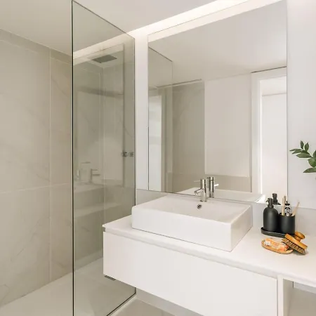 Melides - 2 Bedrooms And Pool In Avenidas Novas * Lisbon