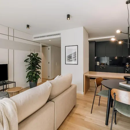 Melides - 2 Bedrooms And Pool In Avenidas Novas * ליסבון